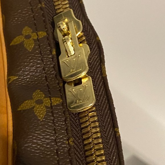 Authentic Louis Vuitton Monogram Evasion Travel Bag M41443 Hand Bag - Picture 13 of 16